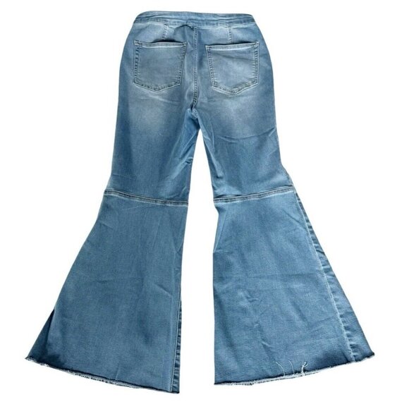 We The Free People Women's Sz 29 Just Float On Flare Bell Bottom Raw Hem Jeans - Picture 2 of 9